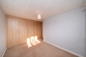 BEDROOM - click for photo gallery
